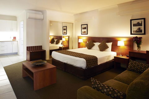 Chinchilla Downtown Motor Inn - Mackay Tourism 0