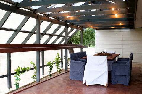 Cirillo Guest House - Mackay Tourism 1