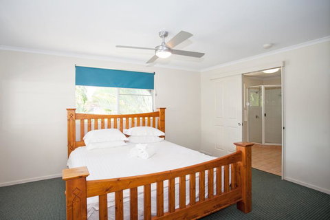 City Beach Holiday House - Mackay Tourism 3