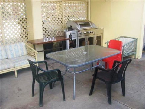 City Beach Motel - Mackay Tourism 3