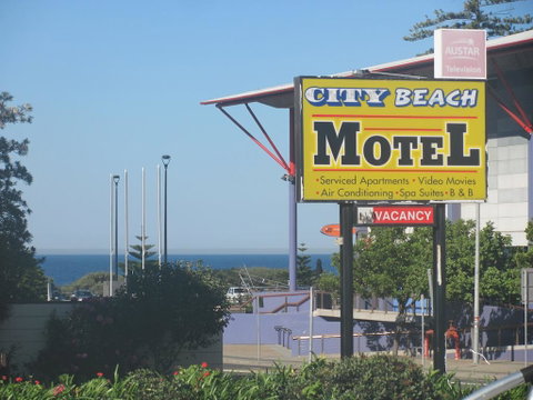City Beach Motel - Mackay Tourism 0