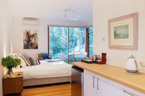 Cladich Pavilions Bed And Breakfast - Mackay Tourism 1