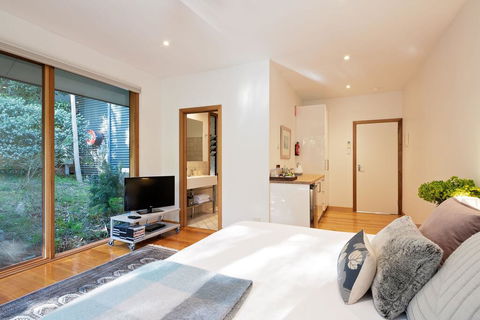 Cladich Pavilions Bed And Breakfast - Mackay Tourism 3