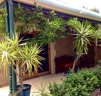Clarevale Cottage BB - Mackay Tourism