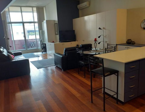 Cleopa Apartment Camperdown - Mackay Tourism 0
