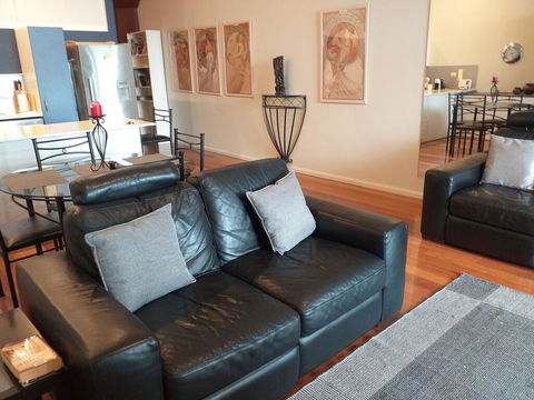 Cleopa Apartment Camperdown - Mackay Tourism 1
