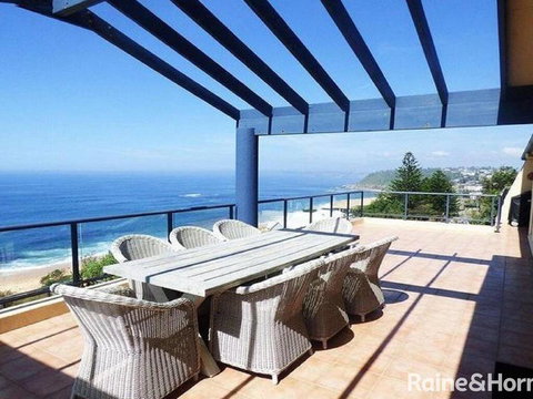 Cliff View - 62 Forresters Beach Road - Mackay Tourism 0