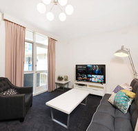 Close St Kilda Commercial Hub and Melbourne Centre - Mackay Tourism