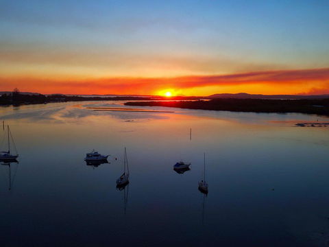 Close To The Main Surf Beach - Mackay Tourism 3