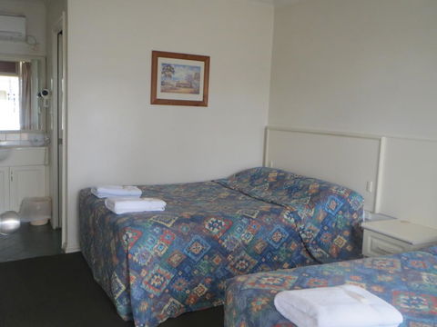 Coachman Hotel Motel - Mackay Tourism 2