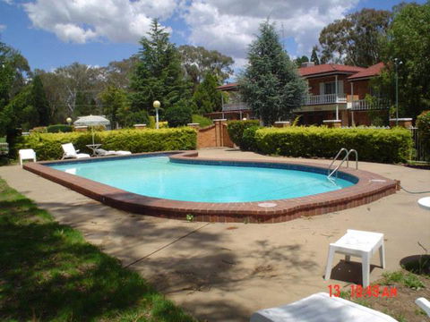 Coachmans Rest Motor Lodge - Mackay Tourism 1