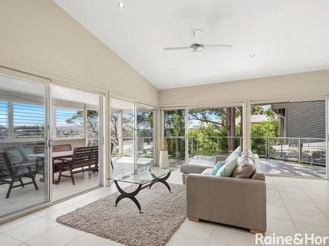 Coast - 3/42 Avoca Drive, Avoca Beach - Mackay Tourism 0