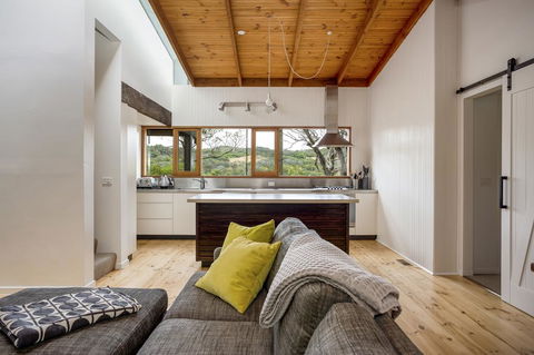 Coast Sorrento Holiday House - Mackay Tourism 2