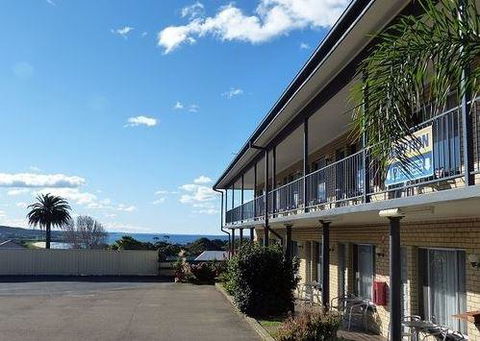Coastal Comfort Motel - Mackay Tourism 0