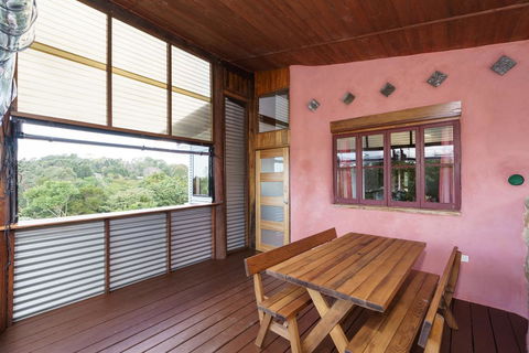 Cobhearthome - Mackay Tourism 2