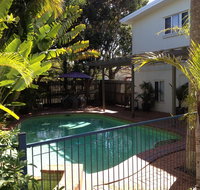 Coconut Palms On The Bay - Mackay Tourism
