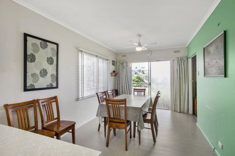 Coffey Court Cottage 2 - Mackay Tourism 1