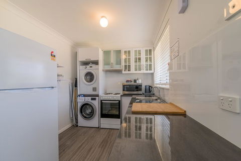 Cole House Apartments - Mackay Tourism 1