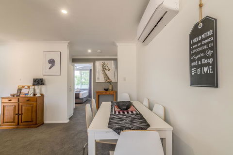 Cole House Apartments - Mackay Tourism 2