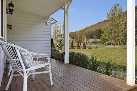 Collins Cottage - Mackay Tourism 2