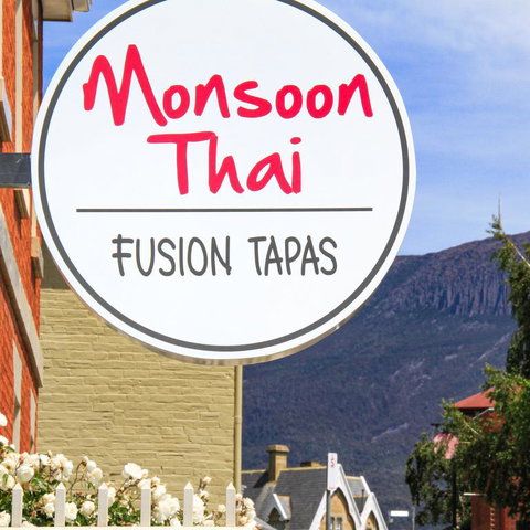 Colonial Hampdens - Mackay Tourism 3