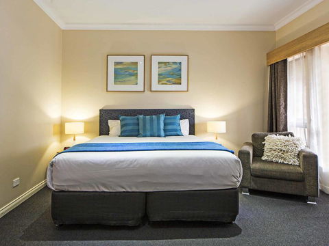 Comfort Inn & Suites Sombrero - Mackay Tourism 1