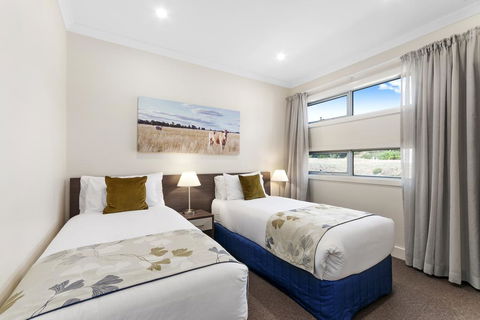 Comfort Inn & Suites Warragul - Mackay Tourism 1