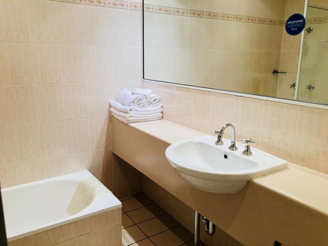 Comfort Inn Bushman's - Mackay Tourism 1