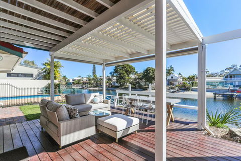 Convenience, Space & Location, Noosa Heads - Mackay Tourism 1