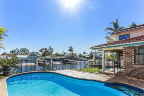 Convenience, Space & Location, Noosa Heads - Mackay Tourism 2