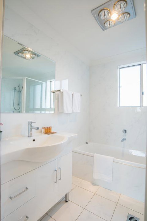 Convenient 2bed Rockdale APT Next To Station&Beach - Mackay Tourism 3