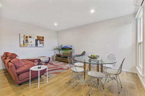Convenient And Quiet In Sophisticated Malvern - Mackay Tourism 0