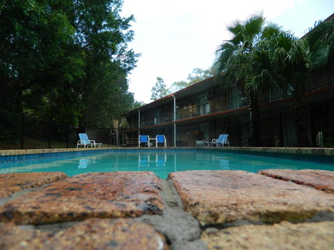 Coomera Motor Inn - Mackay Tourism 0