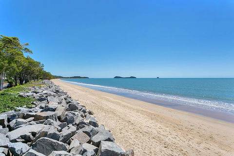 Coral Sea Holiday House - Mackay Tourism 1
