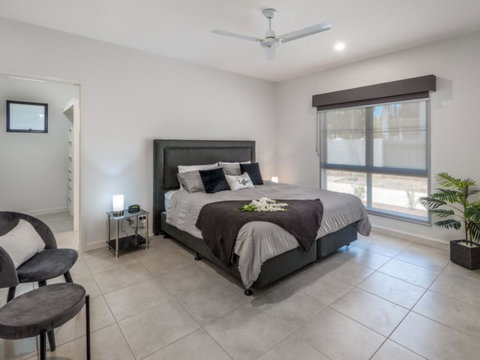 Corals - Tropicana Resort - Cli - Mackay Tourism 2