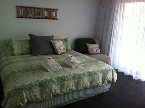 Corinella On The Esplanade Bed & Breakfast - Mackay Tourism 2