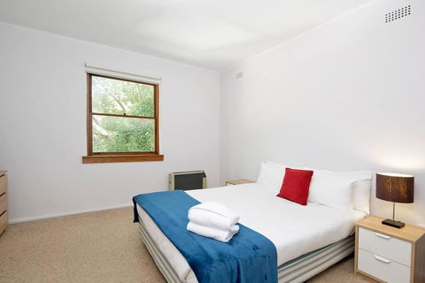 Cosy 2BR Plus Parking In Nth Sydney - Mackay Tourism 2