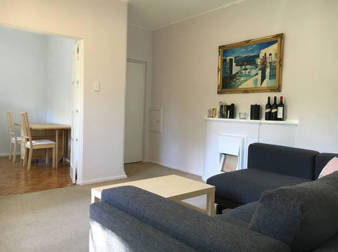 Cosy 2BR Plus Parking In Nth Sydney - Mackay Tourism 1