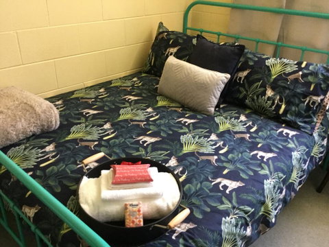 Cosy Bed & Breakfast - Mackay Tourism 0
