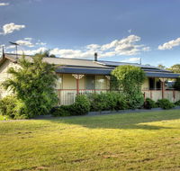 Cottages on Lovedale - Mackay Tourism