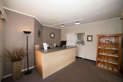 Country Gardens Motel - Mackay Tourism 3