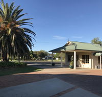 Country Gardens Motor Inn - Mackay Tourism
