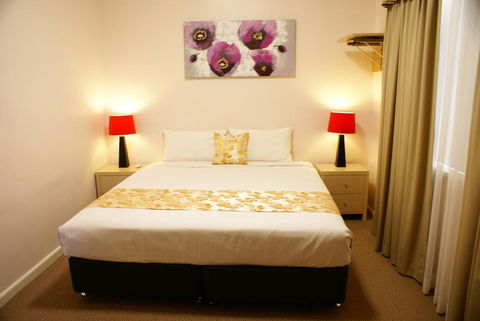 Country Lodge Motor Inn - Mackay Tourism 1