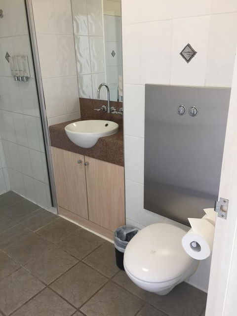 Country Roads Motor Inn Dysart - Mackay Tourism 2