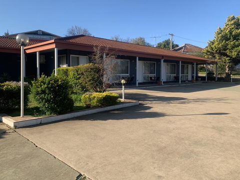 Countryman Motor Inn Cowra - Mackay Tourism 2