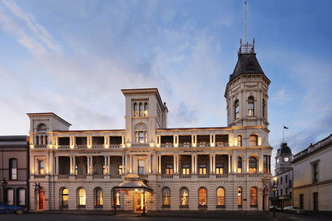 Craig's Royal Hotel - Mackay Tourism 0