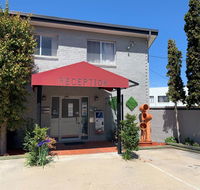 Crest Motor Inn - Mackay Tourism
