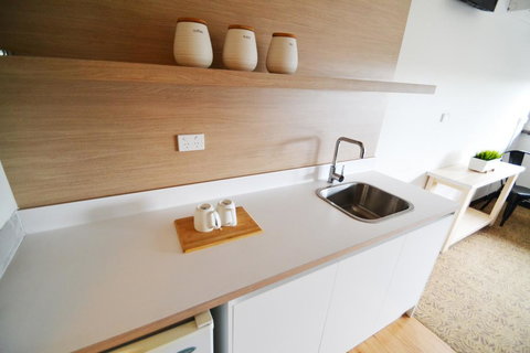 Crossroads Hotel - Mackay Tourism 1