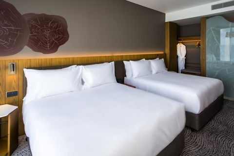 Crowne Plaza Hobart - Mackay Tourism 3