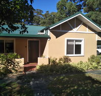 Crystal Springs Holiday Accommodation - Mackay Tourism